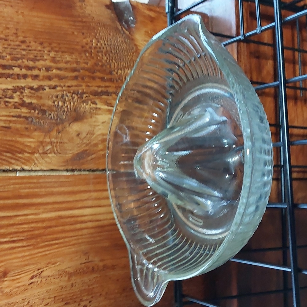 Vintage glass Juicer
